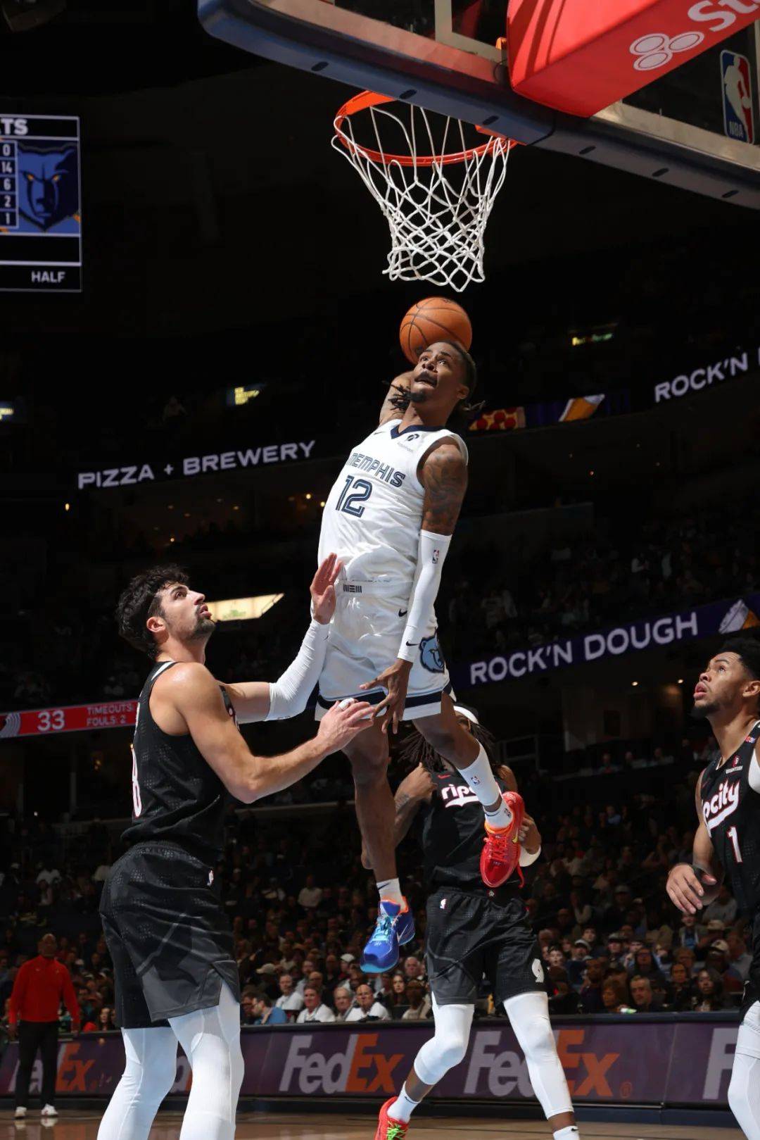 关于加拿大男篮轻取土耳其男篮，莫兰特三分雨点燃全场的信息